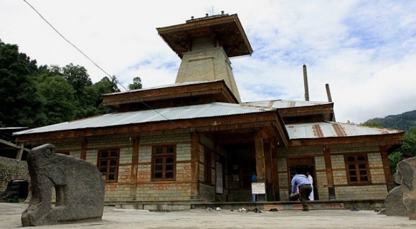 Photo of Manali: India's "Honeymoon capital" 4/4 by Nishant Tyagi
