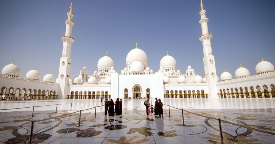 Photo of Abu Dhabi : A Placeof Luxary & Adventure" 8/17 by Nishant Tyagi