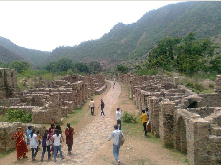 Photo of Most Haunted Place In India-Bhangarh by Kanishk Daima