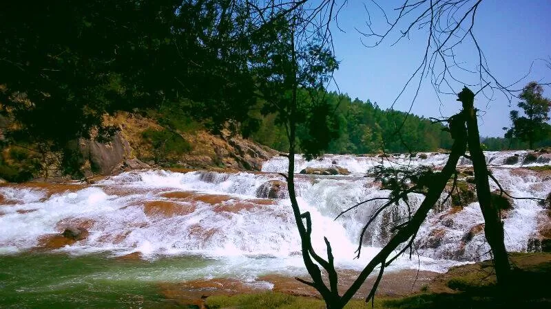 Photo of Pykara WaterFalls, Pykara, Sholur, Tamil Nadu, India by Debalina Gupta