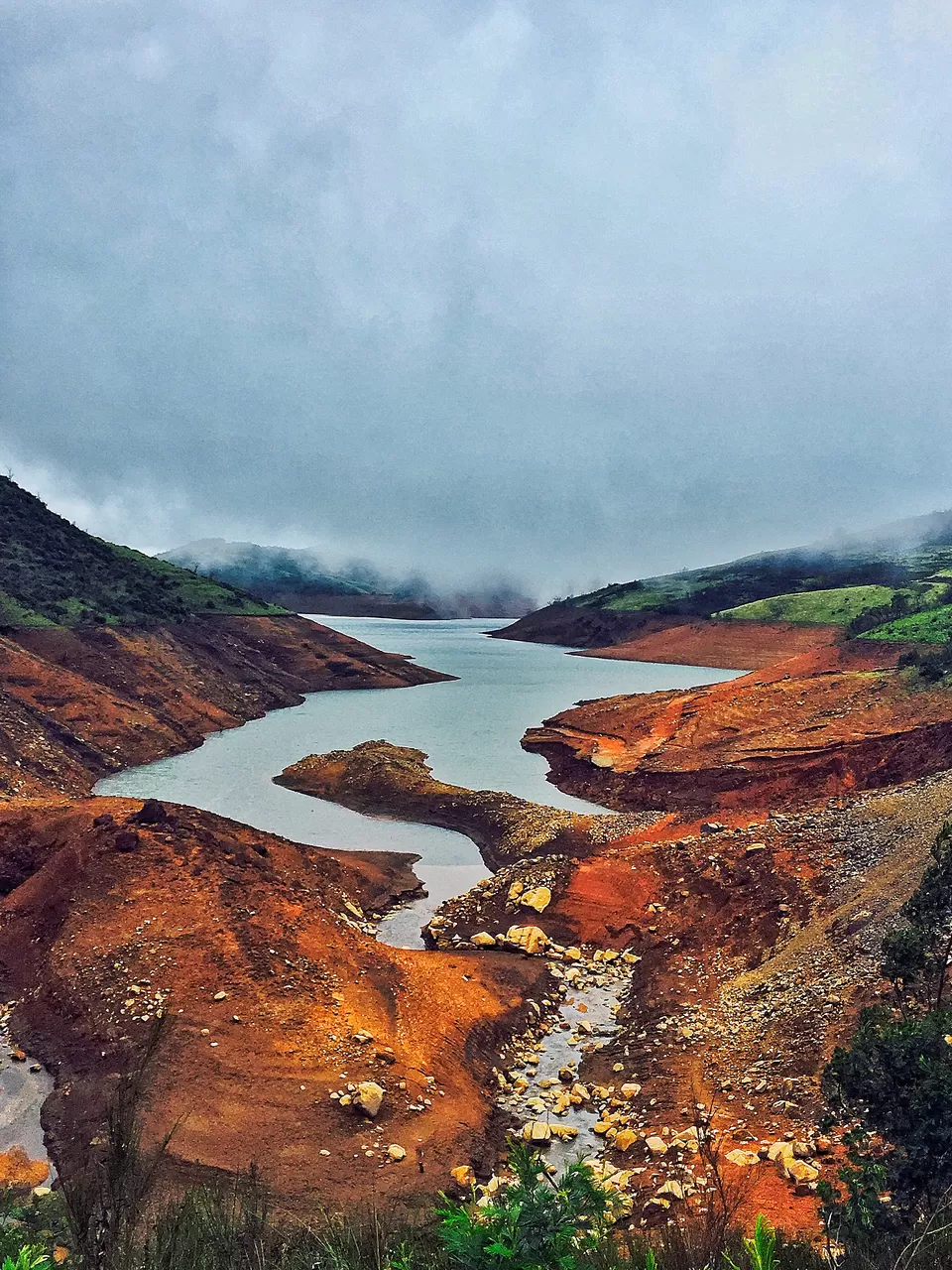 Photo of Upper Bhavani Lake View Point, Tamil Nadu, India by Debalina Gupta