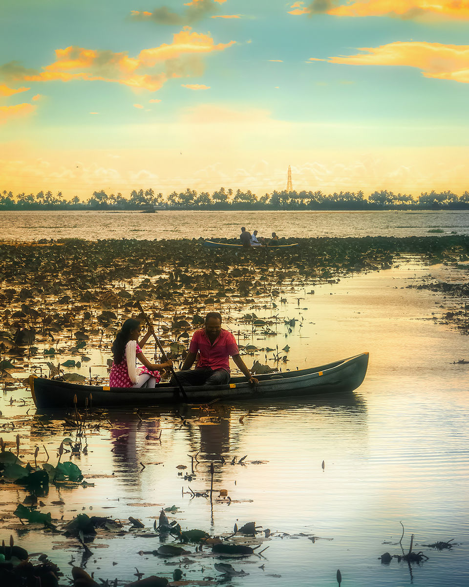 Photo of Malarikkal Sunset View Point, Thiruvarpu, Kerala, India by riddhidebh