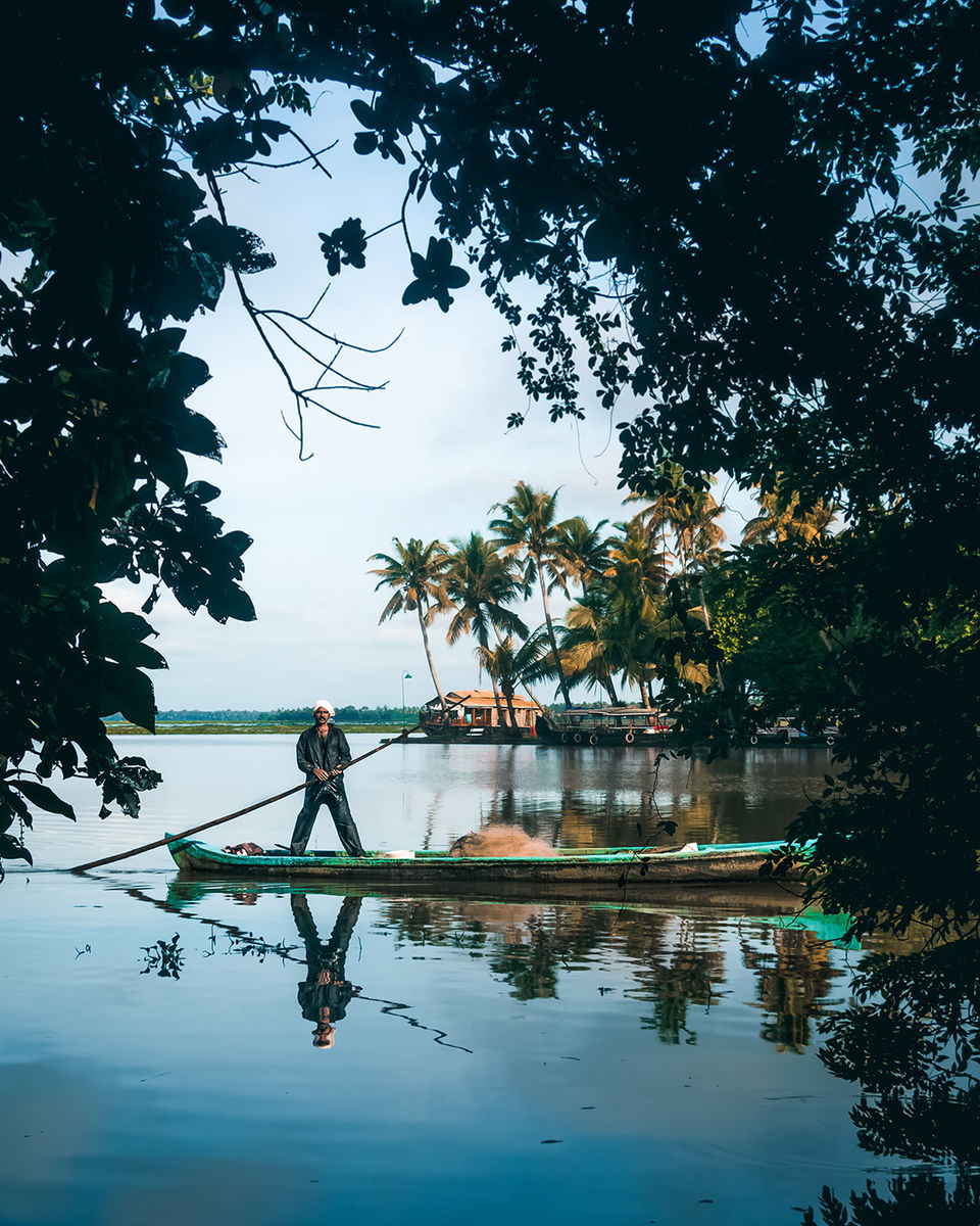 Photo of Malarikkal Sunset View Point, Thiruvarpu, Kerala, India by riddhidebh
