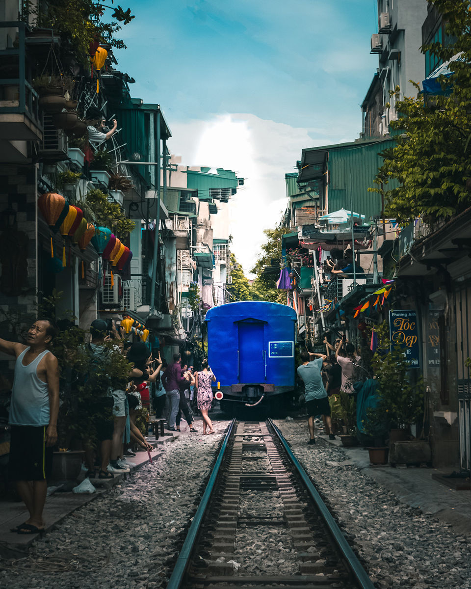 Photo of If You Want to Visit the Quirkiest Place Ever, DO NOT Miss the Train Street in Vietnam by riddhidebh