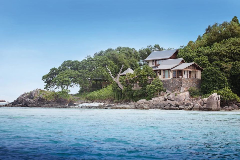 Photo of This Gujju Guy Bought An Island In Seychelles And Turned It Into A Paradise For Indians 1/1 by Varun Suchday