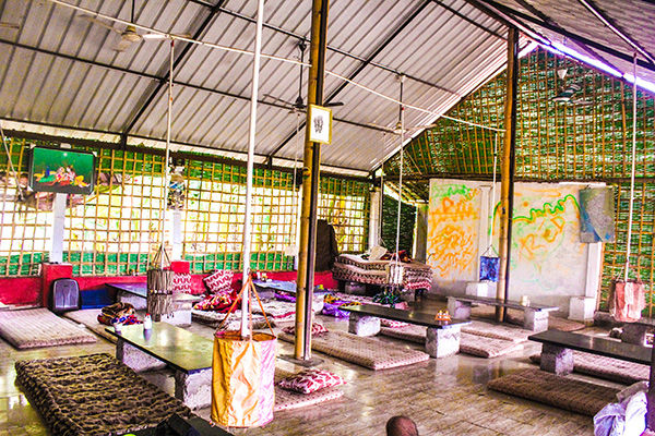 Photo of HIPPIE HAMPI 3/30 by Aishwarya Iyengar