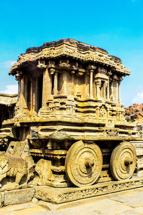 Photo of HIPPIE HAMPI 23/30 by Aishwarya Iyengar