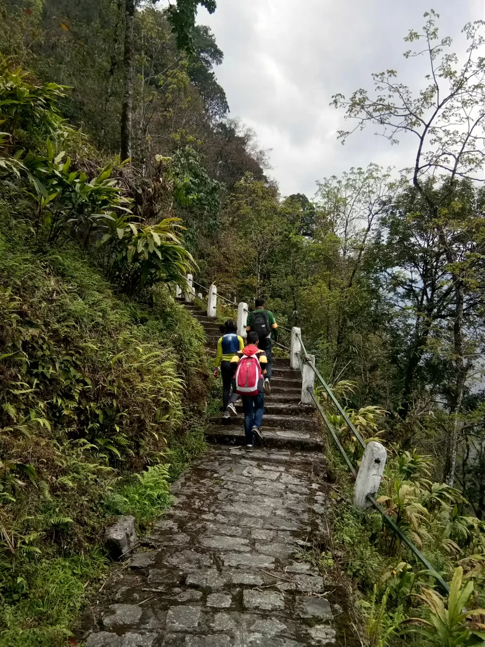 Photo of Bermiok Martam, Sikkim, India by Ayan Sadhu