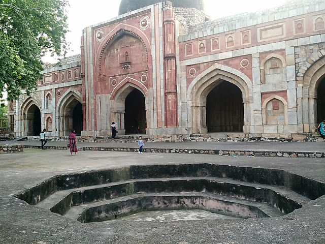 Photo of Delhi Heritage: Mehrauli Archaeological Park 8/15 by Shilpi