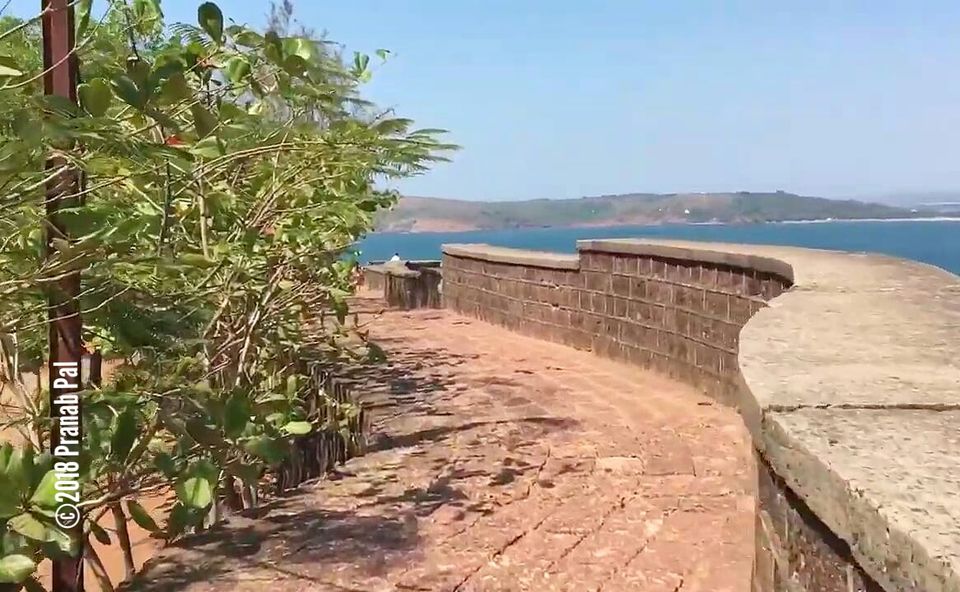 Photo of Ratnadurg Fort – The pride of Maratha heritage by Pranab Pal @paltravelogue