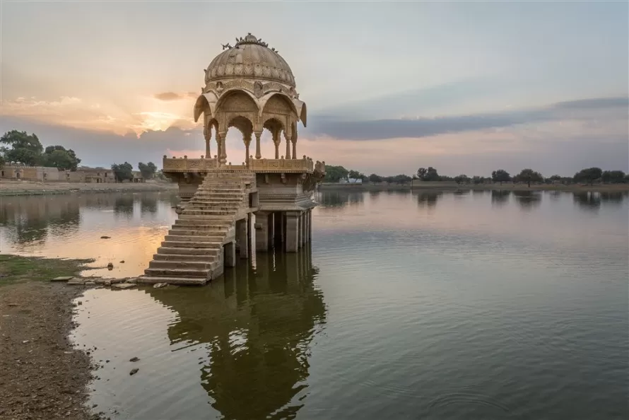 Photo of Gadisar Lake, Postal Colony, Jaisalmer, Rajasthan by Pranab Pal @paltravelogue