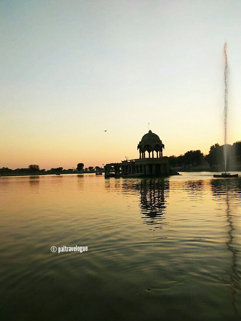 Photo of Gadisar Lake – A major attractive tourist hotspot at Jaisalmer by Pranab Pal @paltravelogue