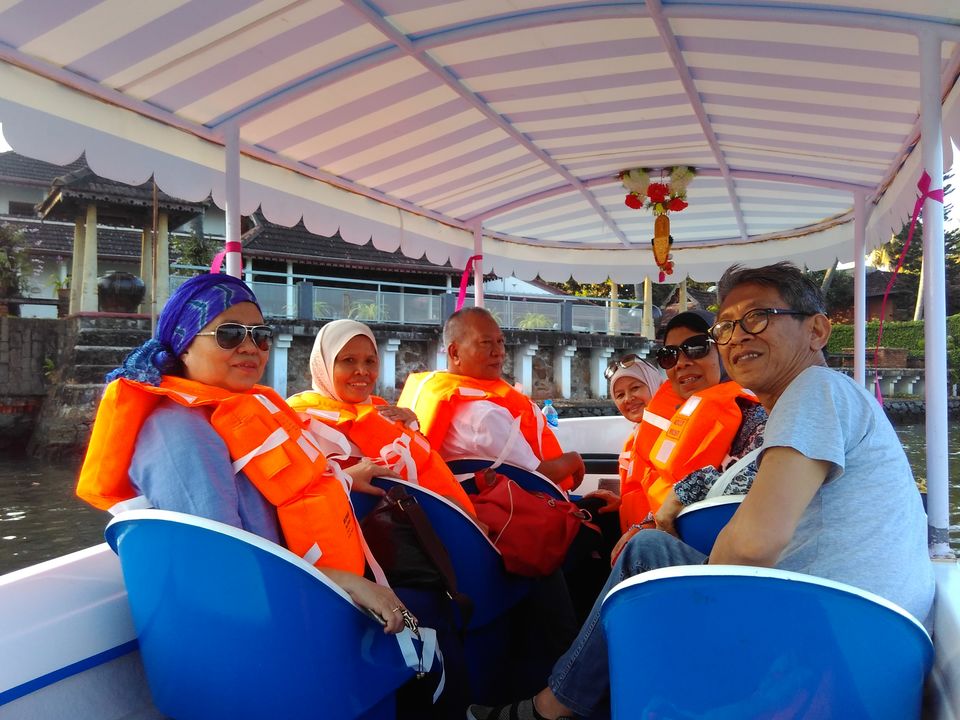 Photo of Boating at Cochin Backwater, 1 Hour trip Rs. 1500/- by QUEEN of VEMBANAD