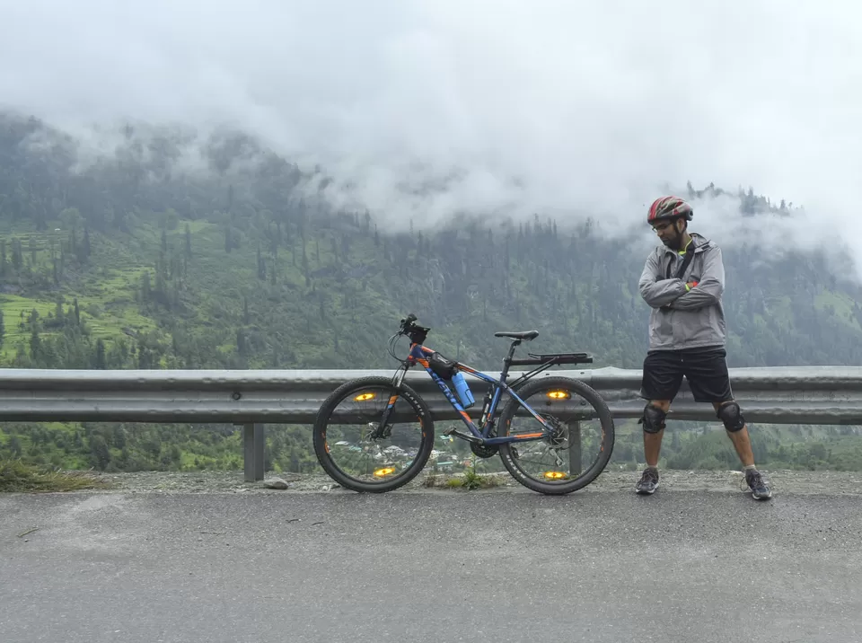 Photo of Naggar Castle Road, Naggar, Himachal Pradesh, India by Sindhura B R
