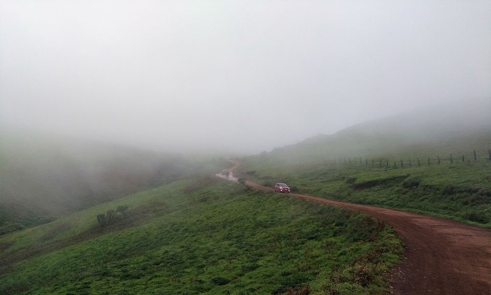 Photo of Kemmannugundi, Manchethevaru, Karnataka, Indien by Sindhura B R