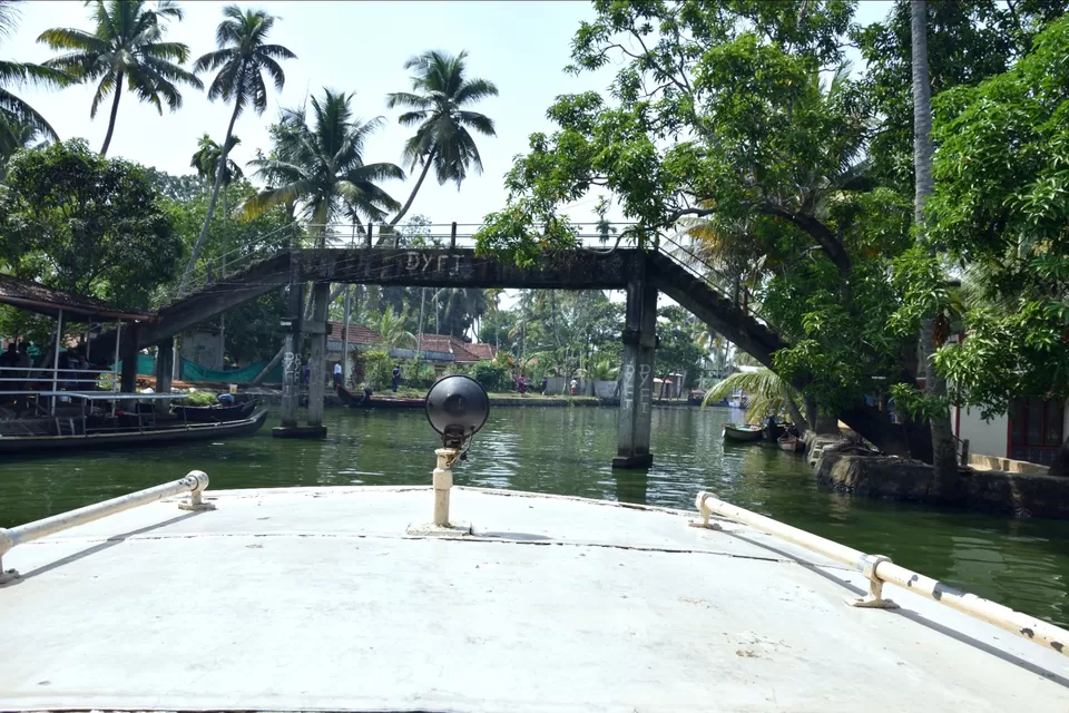 Photo of Alleppey - life on Backwaters by Asha Telang