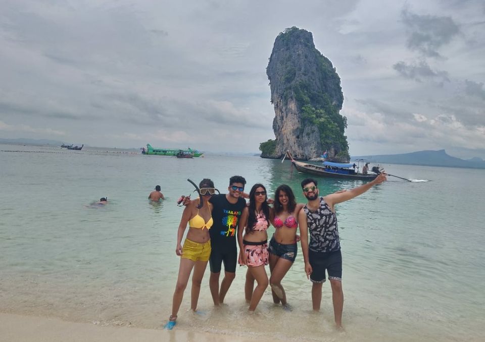 Photo of Phi Phi Islands, Krabi, Thailand by Niyati Saxena (migrantmusings)