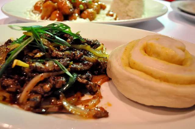 Photo of 5 Must Try Tibetan Dishes To Hog On During Your Trip To Bir! by Niyati Saxena (migrantmusings)