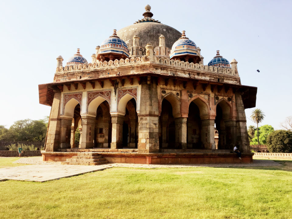 Photo of Peace placed at the centre. by Priyank