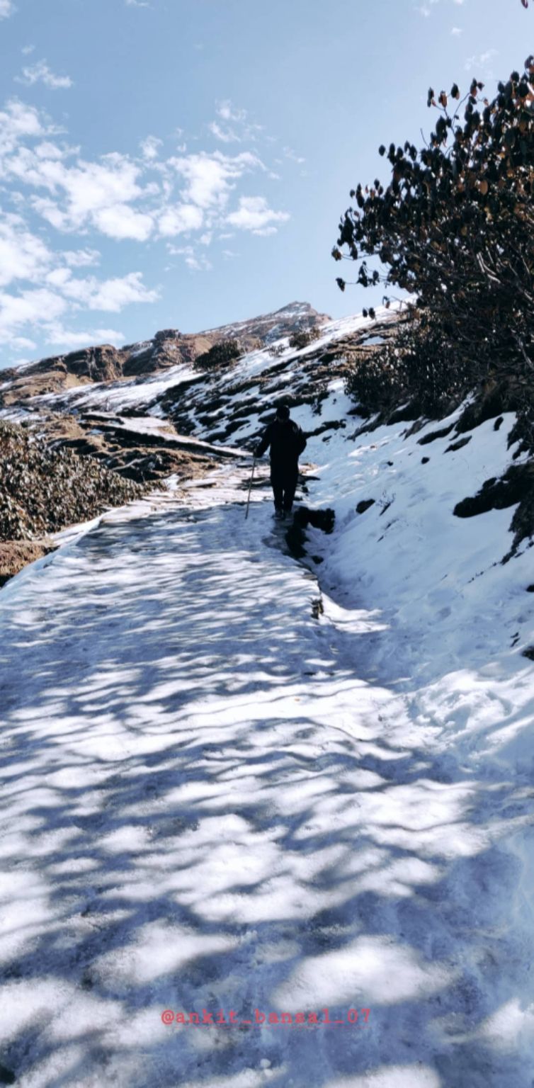 Photo of Deoria Tal, Uttarakhand by Akash Parmar