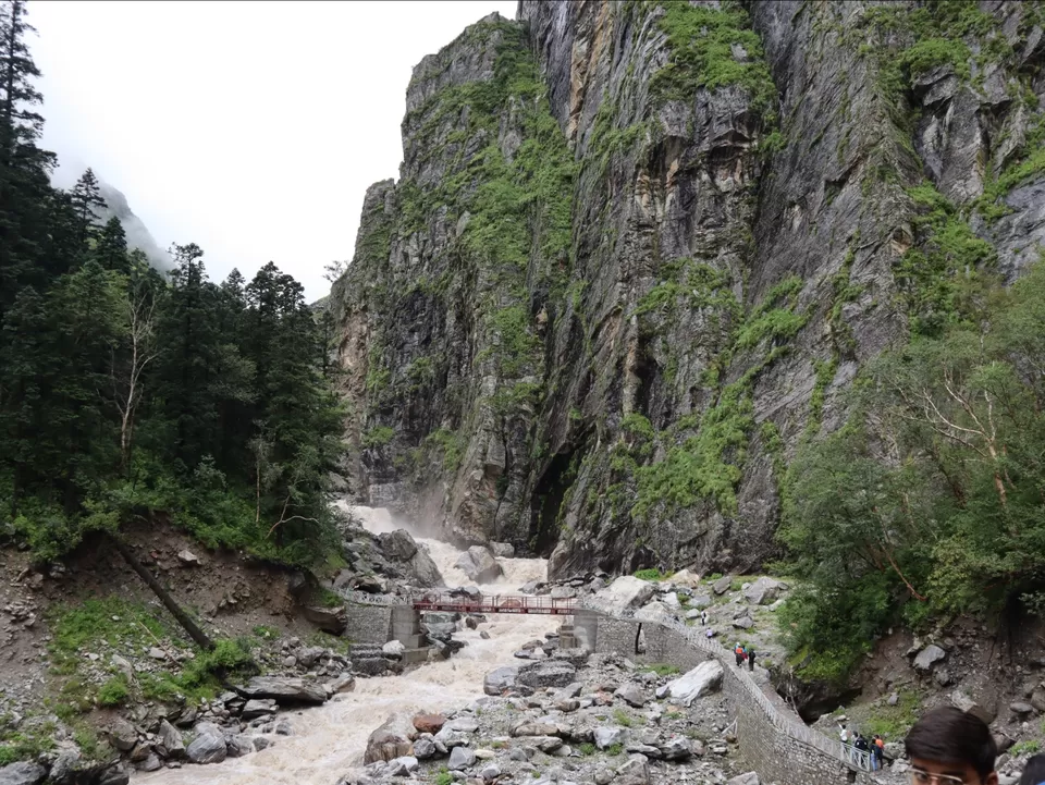Photo of A Mesmerising Journey to the Sublime Valley of Flowers & Hemkund Sahib by Bharat Kevlani