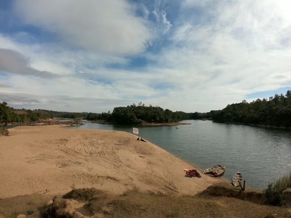 Photo of Nongkhnum Island, Nongkhnum Road, Meghalaya, India by Ratan Jain