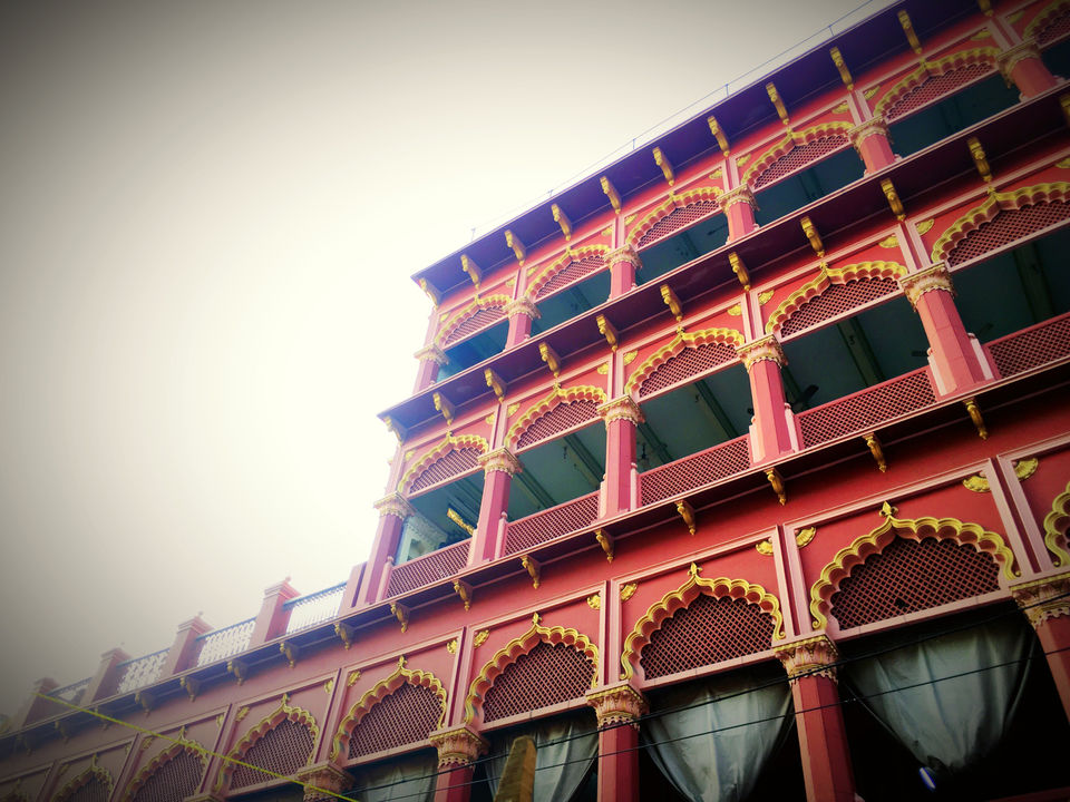 Photo of M G Road Metro Station, Central Avenue, Raja Katra, Jorasanko, Kolkata, West Bengal, India by Atrayee Sam