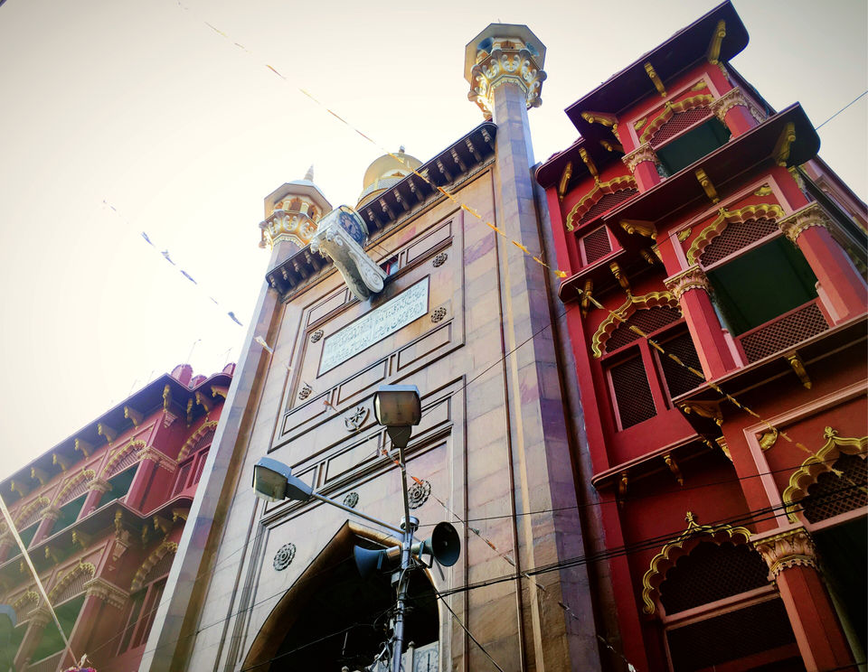 Photo of M G Road Metro Station, Central Avenue, Raja Katra, Jorasanko, Kolkata, West Bengal, India by Atrayee Sam