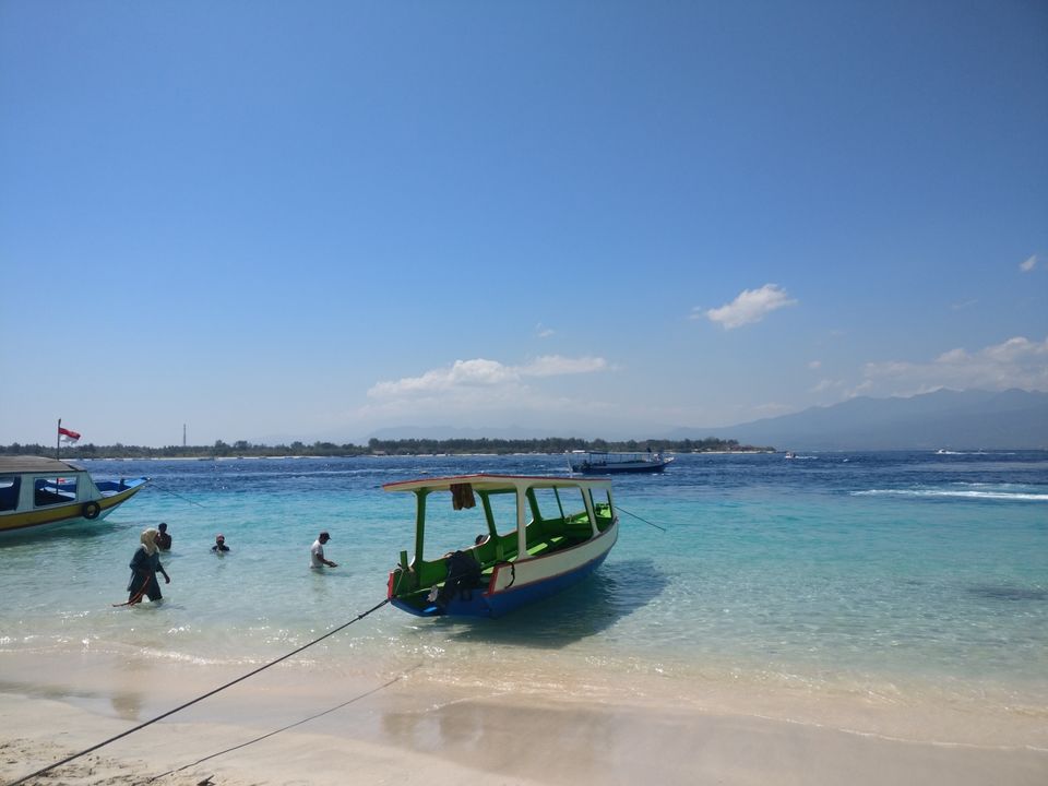 Photo of Gili Islands, Gili Indah, North Lombok Regency, West Nusa Tenggara, Indonesia by Monika Jhamnani