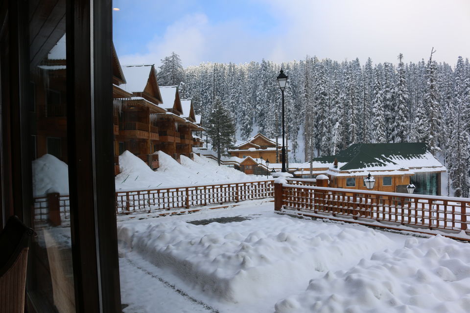 Photo of A Lavish Escape to the Heaven on Earth- Kashmir at Its Best in Winters by Shubhangi Jeswal
