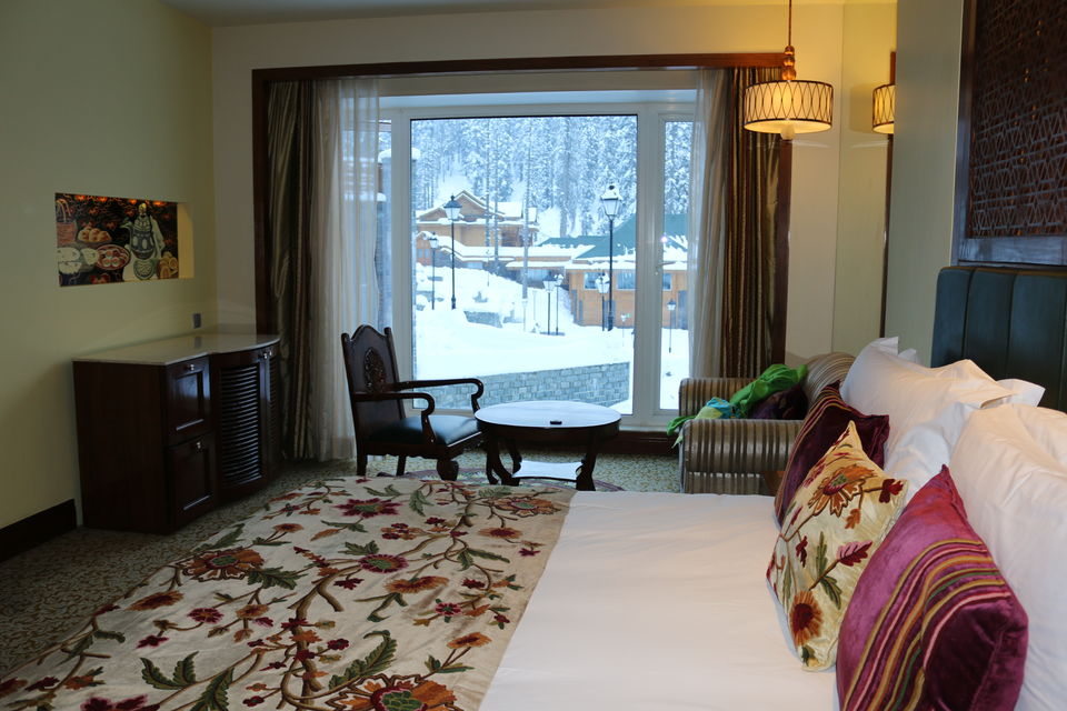 Photo of A Lavish Escape to the Heaven on Earth- Kashmir at Its Best in Winters by Shubhangi Jeswal