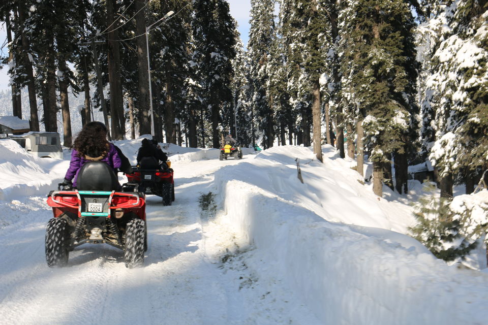 Photo of GULMARG SKI TOUR, Gulmarg by Shubhangi Jeswal