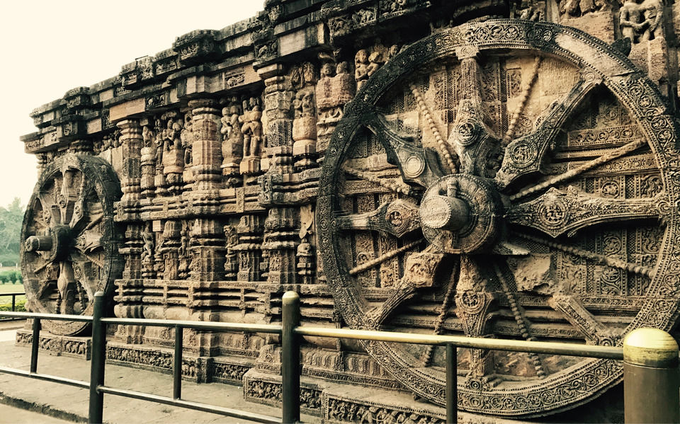 Photo of Odisha Odyssey- Sunny Skies, Sun-baked Beaches And The Sun Temple. by Shubhangi Jeswal
