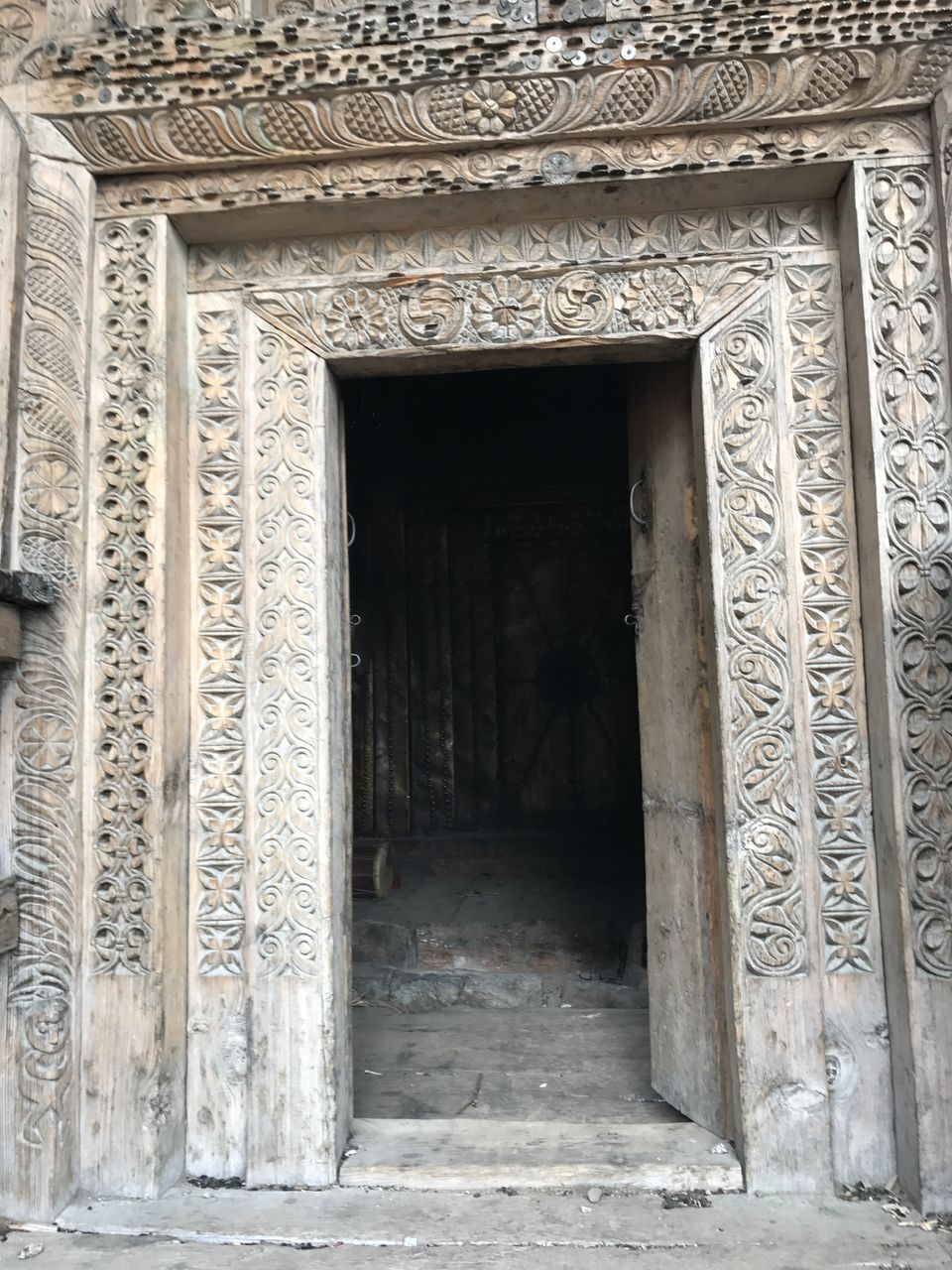 Photo of Story Of Osla: A Hidden Village Like Malana Far From The Eyes Of The Indian Government 3/17 by Shubhangi Jeswal