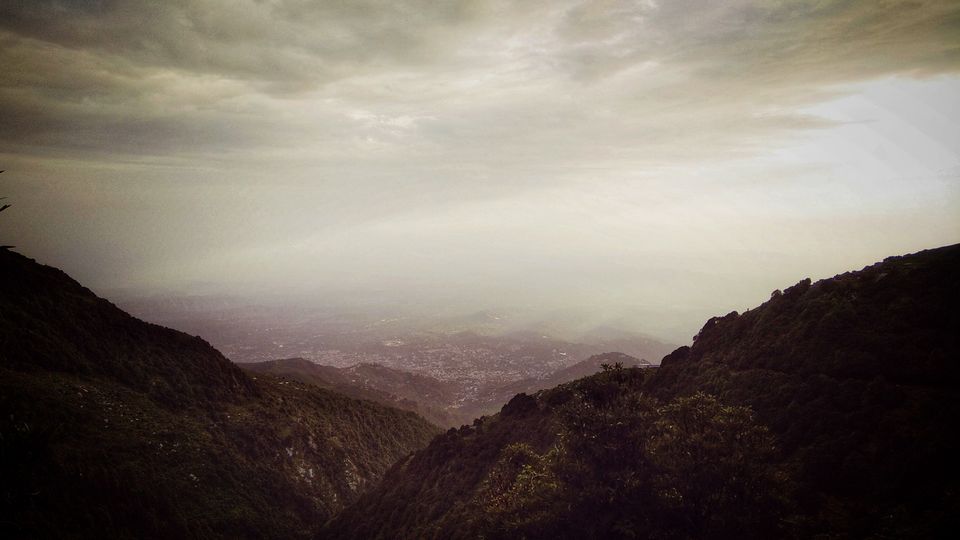 Photo of Triund Trek, Trail to Triund Hill, Dharamshala, Himachal Pradesh, India by The Roving Man