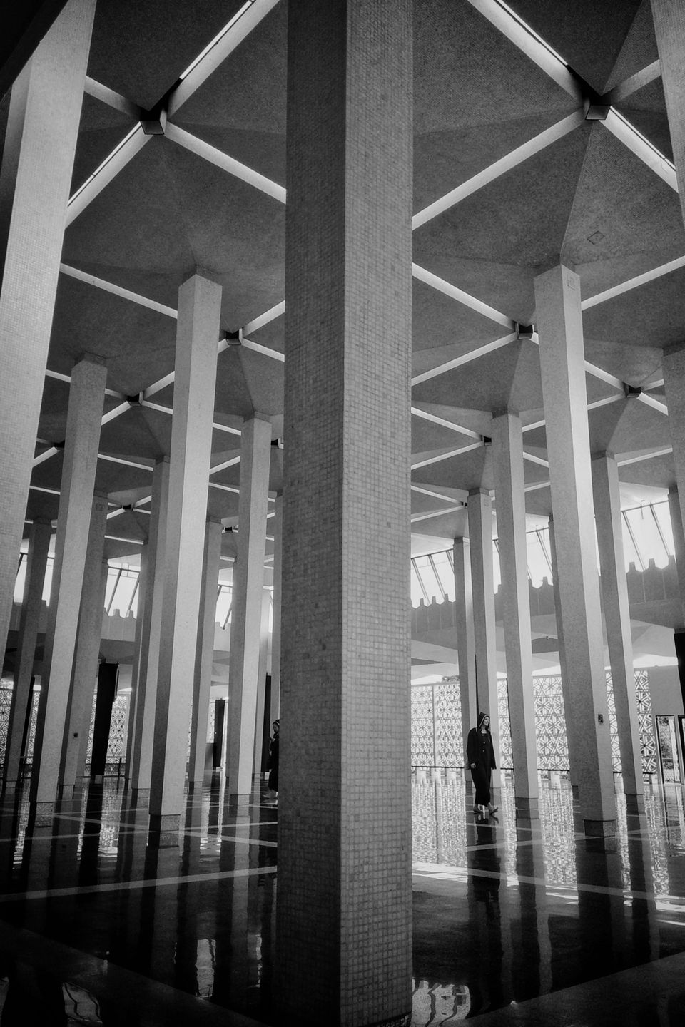 Photo of National Mosque, Perdana Botanical Gardens, Kuala Lumpur, Federal Territory of Kuala Lumpur, Malaysia by The Roving Man