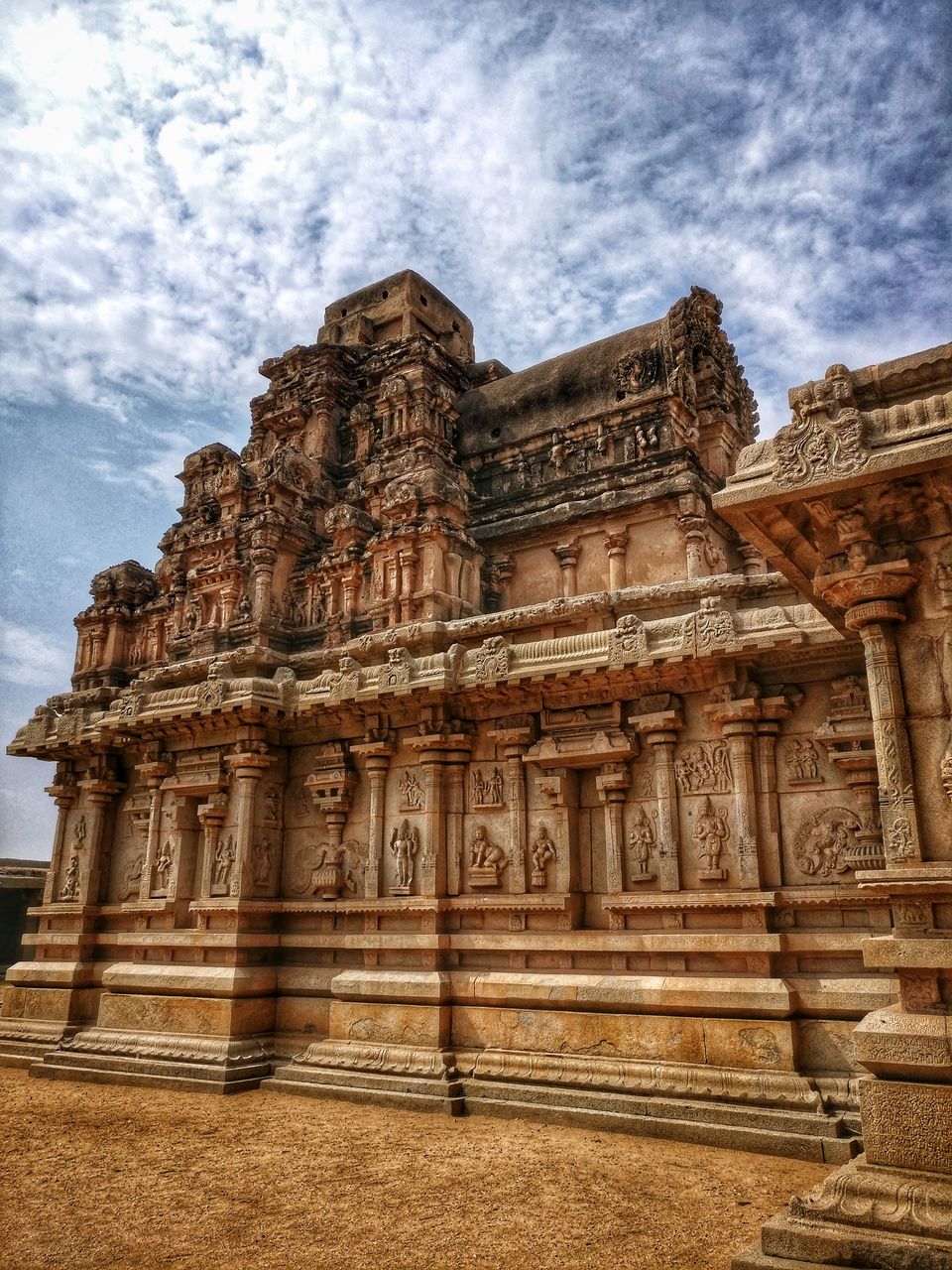 Photo of Don't worry, Be Hampi - How to make the most out of a 3 days trip to this Southern Indian paradise! by Anandita Jain