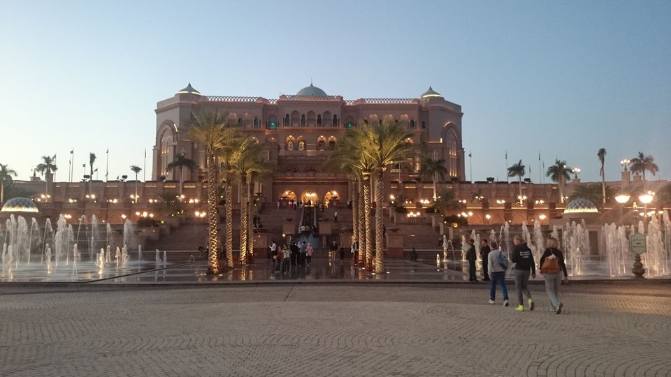 Photo of Emirates Palace, West Corniche Road, Opp Ithihad Tower - أبو ظبي - United Arab Emirates by Akanksha Maurya