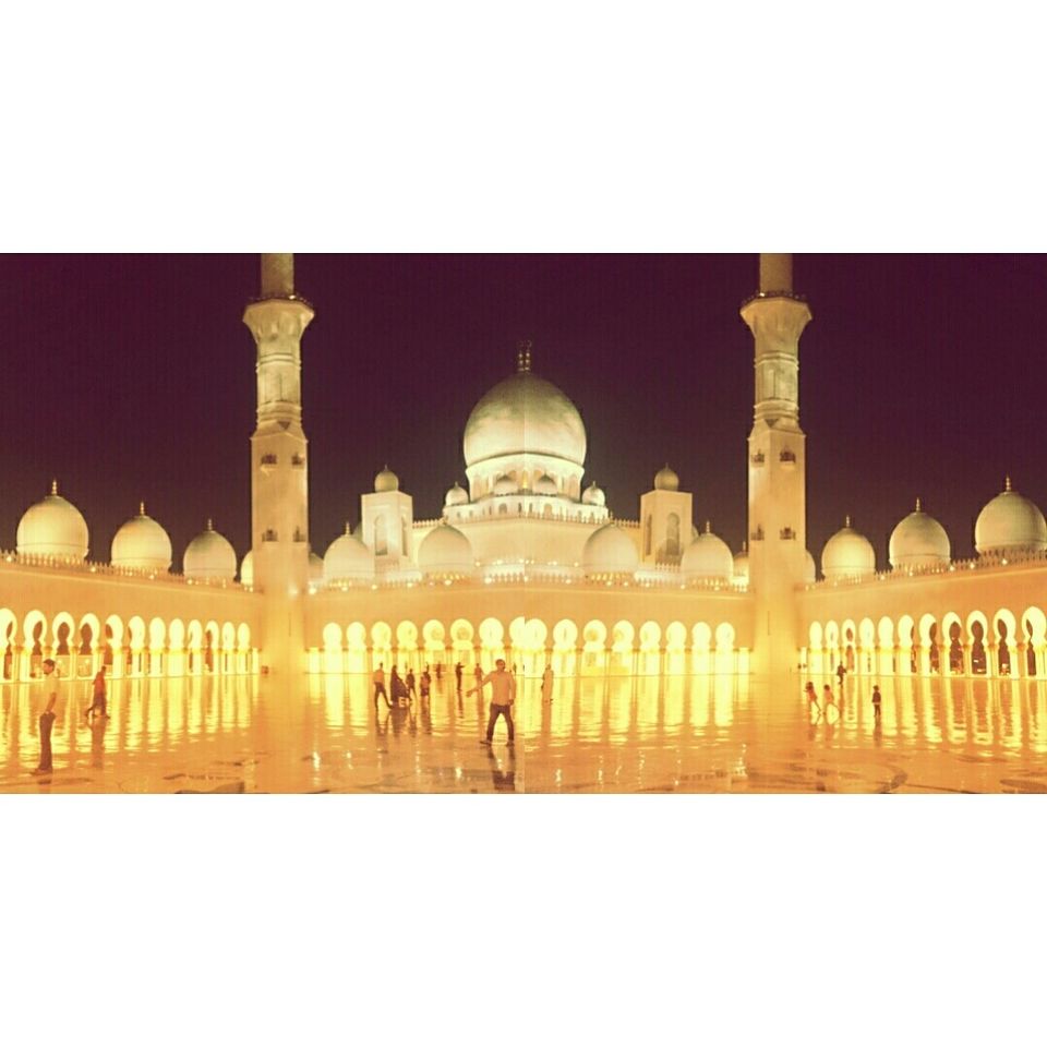 Photo of Sheikh Zayed Grand Mosque Center, 2nd Shaikh Rashid Bin Saeed Al Maktoum Street, Al Khaleej Al Arabi Street - أبو ظبي - United Arab Emirates by Akanksha Maurya