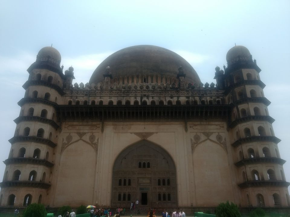 Photo of Gol Gumbaz, Jadar Galli, Vijayapura, Karnataka, India by Neha Ballal