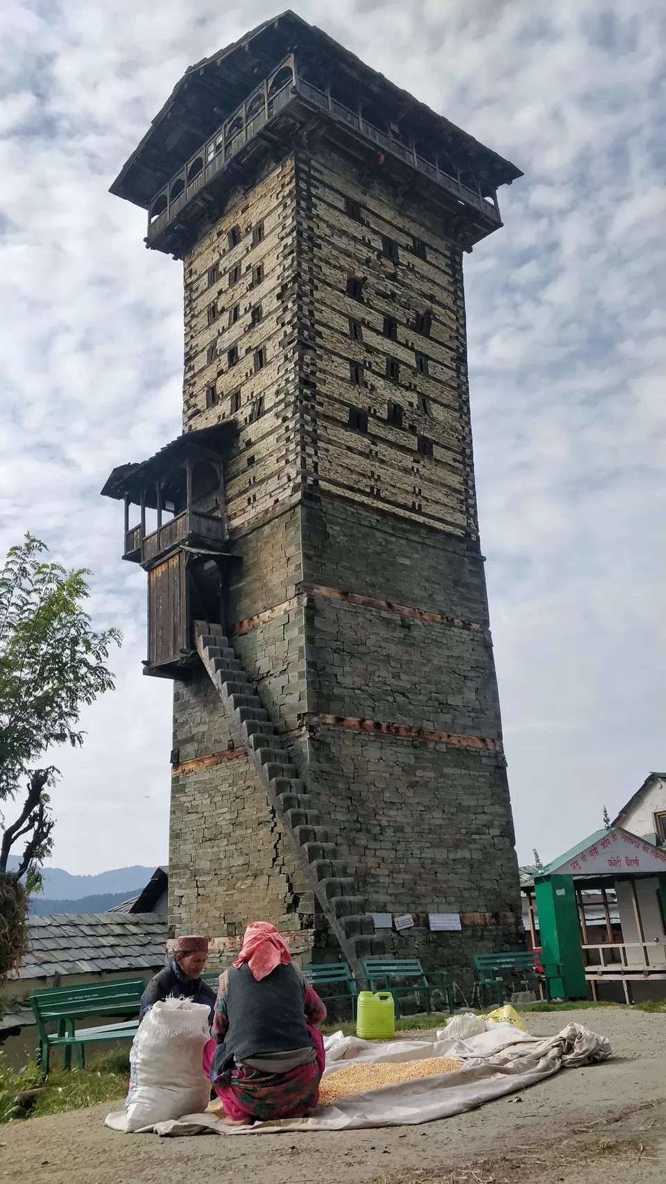 Photo of Chehni Kothi, Banjar, Himachal Pradesh, India by Prakriti Arora