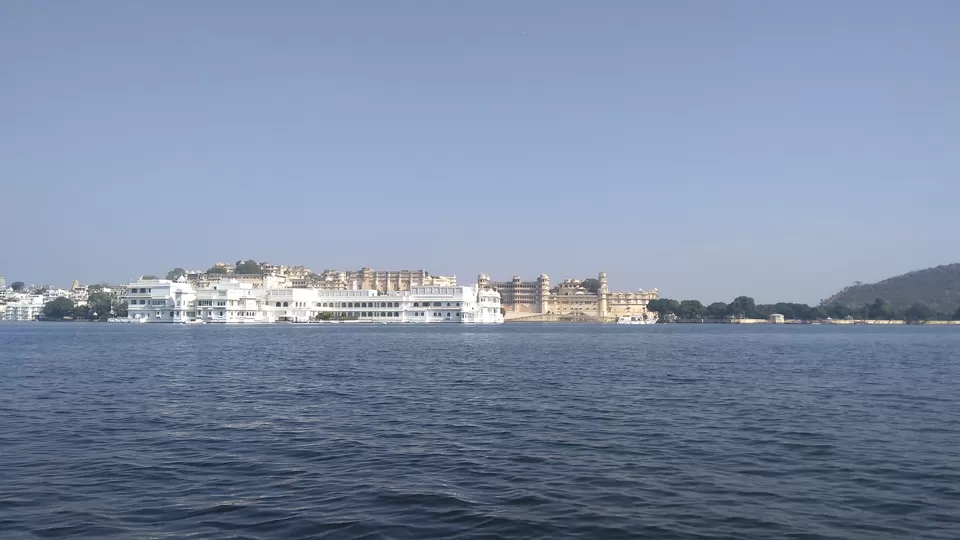 Photo of Lake Pichola, Pichola, Udaipur, Rajasthan by Tripping With Prajakta