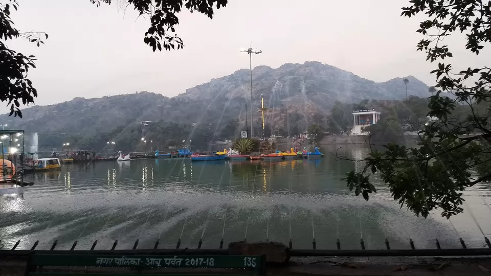 Photo of Nakki Lake, Mount Abu, Rajasthan by Tripping With Prajakta