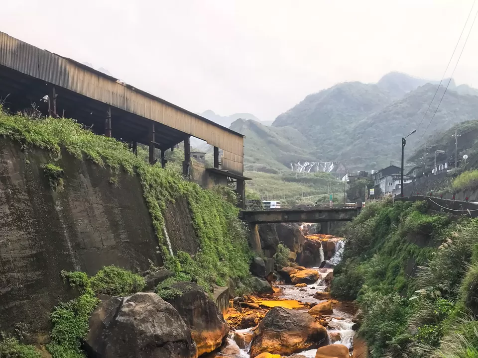 Photo of Shuinandong Visitor Center, 濂洞里洞頂路 Ruifang District, New Taipei City, Taiwan by Tara Anne Nikezic
