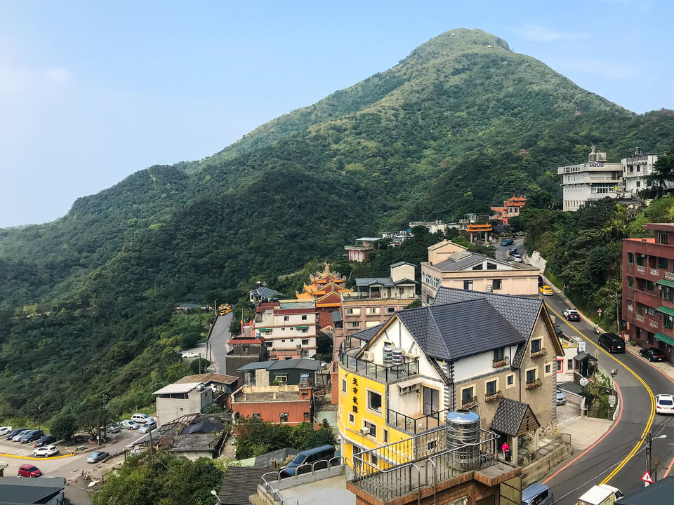 Photo of Don’t Underrate: Spotlight on Taiwan Part 1 – Jiufen and the Golden Waterfall by Tara Anne Nikezic