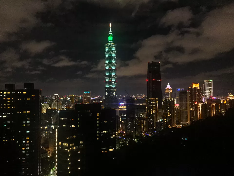 Photo of Elephant Mountain Hiking Trail, Alley 342, Lane 150, Section 5, Xinyi Road, Xinyi District, Taipei City, Taiwan by Tara Anne Nikezic