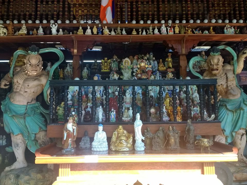 Photo of Gangaramaya Temple, Sri Jinarathana Road, Colombo, Sri Lanka by Ashish G
