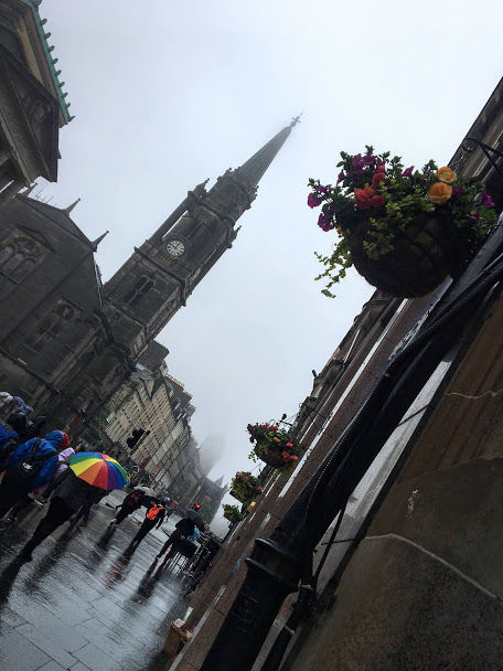 Photo of Edinburgh, UK by Poonam Valecha