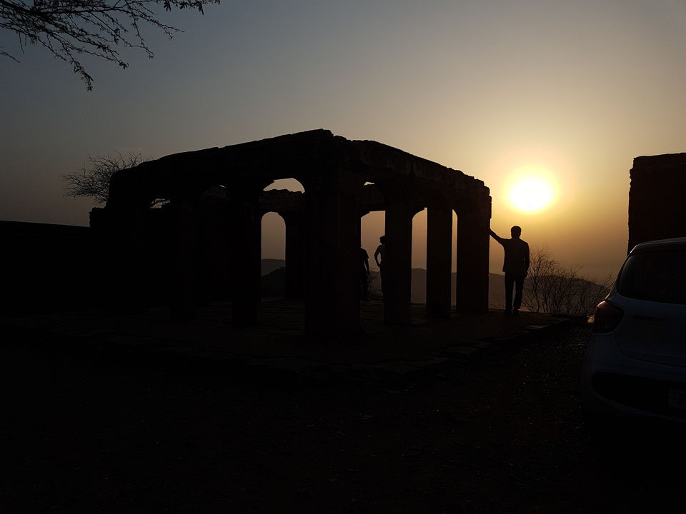 Photo of Nahargarh Fort, Krishna Nagar, Brahampuri, Jaipur, Rajasthan, India by Nisha Apoorv Gaur