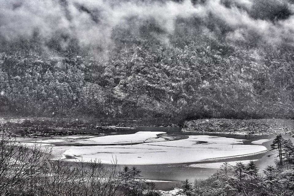 Photo of Lachung, Sikkim, India by Somya Rakshit
